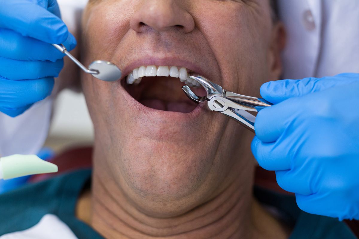 Patient receiving emergency treatment for a cracked tooth